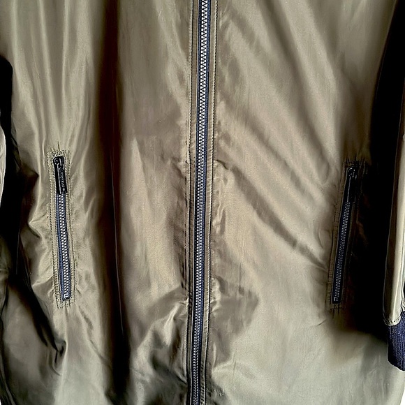 Michael Kors Olive Green Trench Coat - Quilted Lining, Women's Medium, Classic - Picture 6 of 6